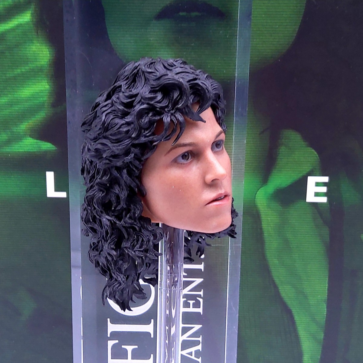 Hot Toys MMS366 Alien Ellen Ripley Sigourney Weaver 1/6 figure's