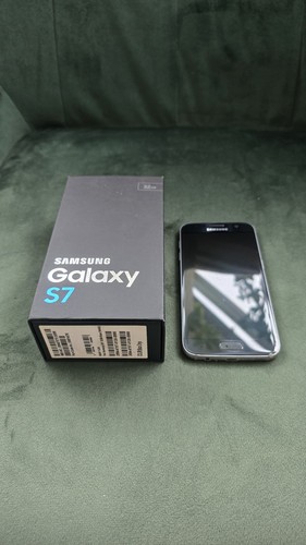 Samsung Galaxy S7 32GB Handy.  Modell SM-G930F. Schwarzer Onyx. Komplett verpackt