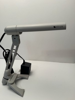 Ott-Lite 120 Model T96G5R Fully folding desk top Portable Universal