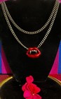🧛🏻A VAMPIRE Necklace So Sexy you Want to Get Bit! Vintage Halloween Necklace — photo 2