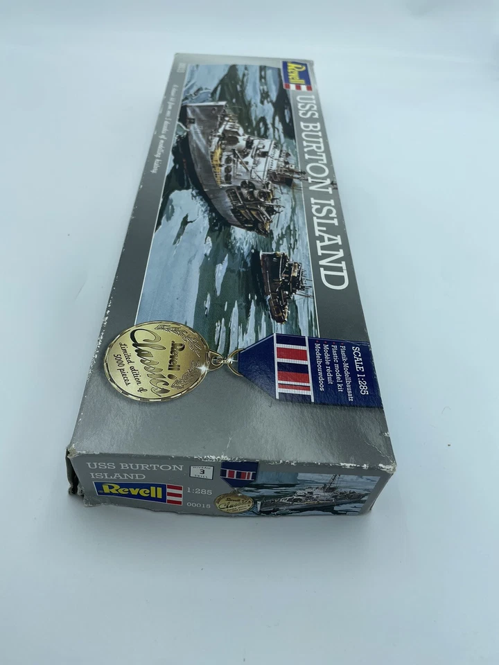 Revell Eisbrecher USS Burton Island Revell classic 2009 1/285 in Folie Schiff - Bild 2 von 4