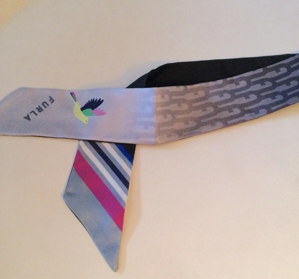 BUFANDA DE SEDA FURLA SKINNY METROPOLIS BANDEAU ESTAMPADO COLIBRÍ GRIS NEGRO NUEVA SIN ETIQUETAS Foto 4 de 4