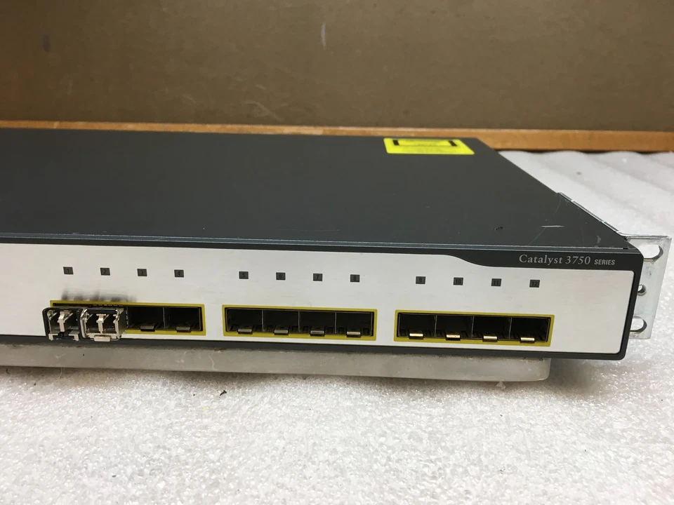 Cisco Catalyst WS-C3750G-12S-E V06 12-Port SFP Gigabit Ethernet Network Switch - Image 3 of 4