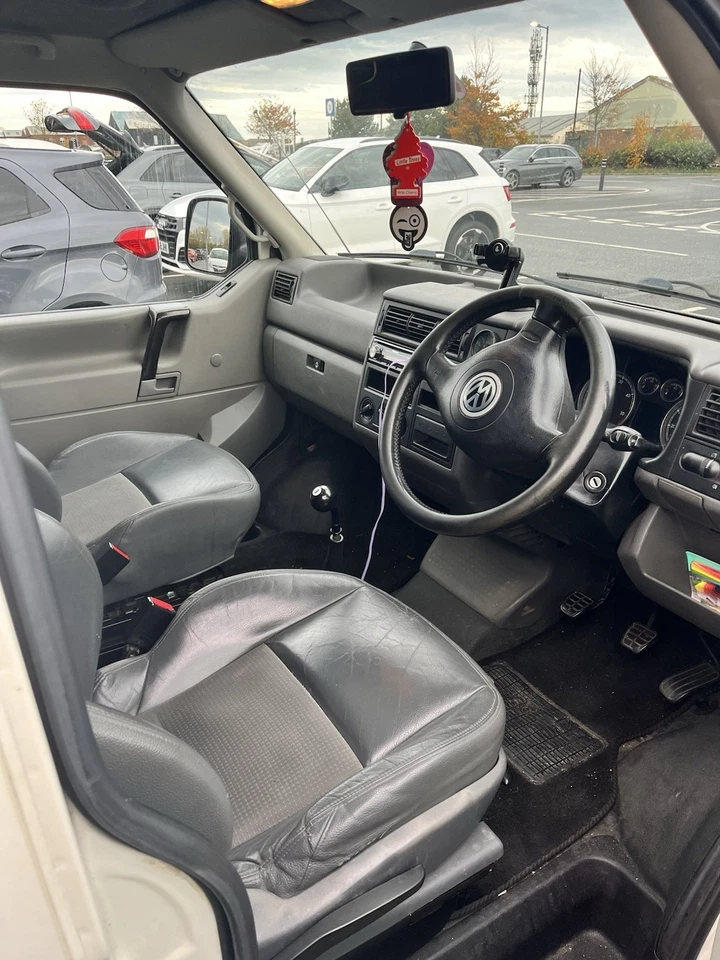 VW T4 Camper/Day Van Transporter Vehicle Van drives with no issues. - Image 3 of 4