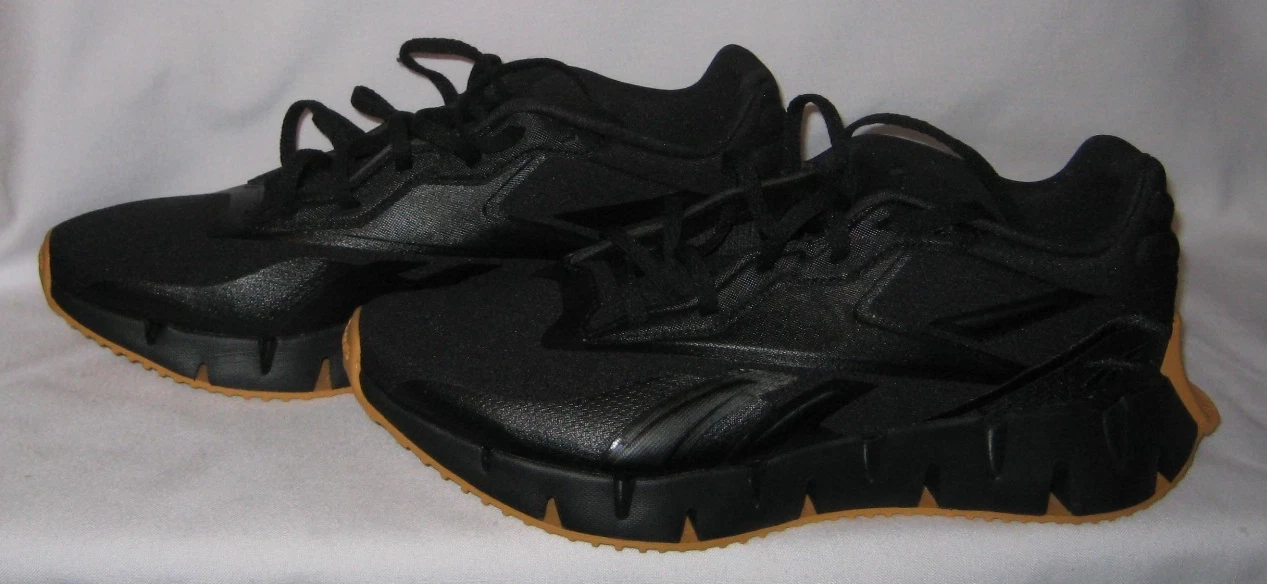 Reebok Unisex Zig Dynamica 4 Black Running Shoes - Size 11- New in Box