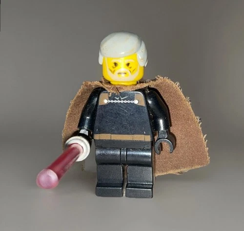2002 First Original LEGO Count Dooku Minifigure with Cape and Lightsaber SW0478