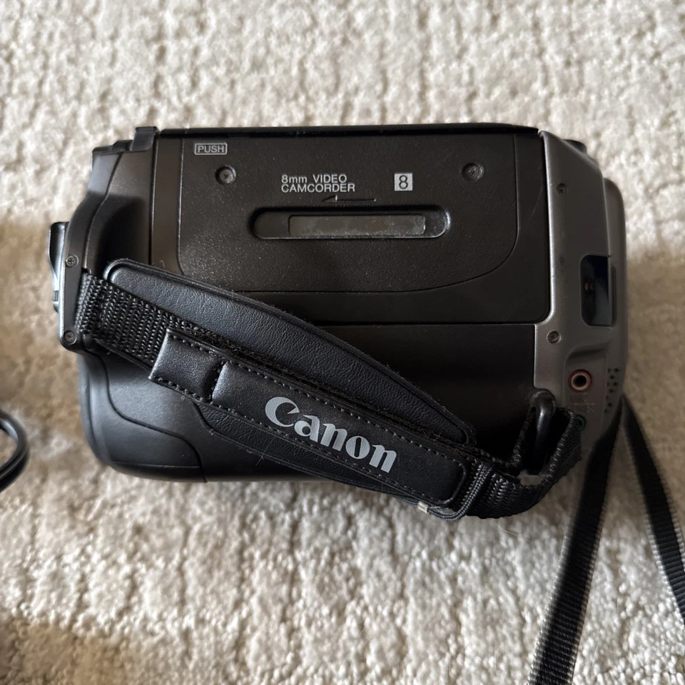 Canon ES970A 8mm Video8 Stereo Camcorder Camera VCR Player Video Transfer TESTED - Image 3 of 4