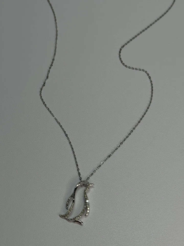 COLLAR PINGÜINO DIAMANTE ORO BLANCO 14K LONGITUD 17 PULGADAS Foto 4 de 4