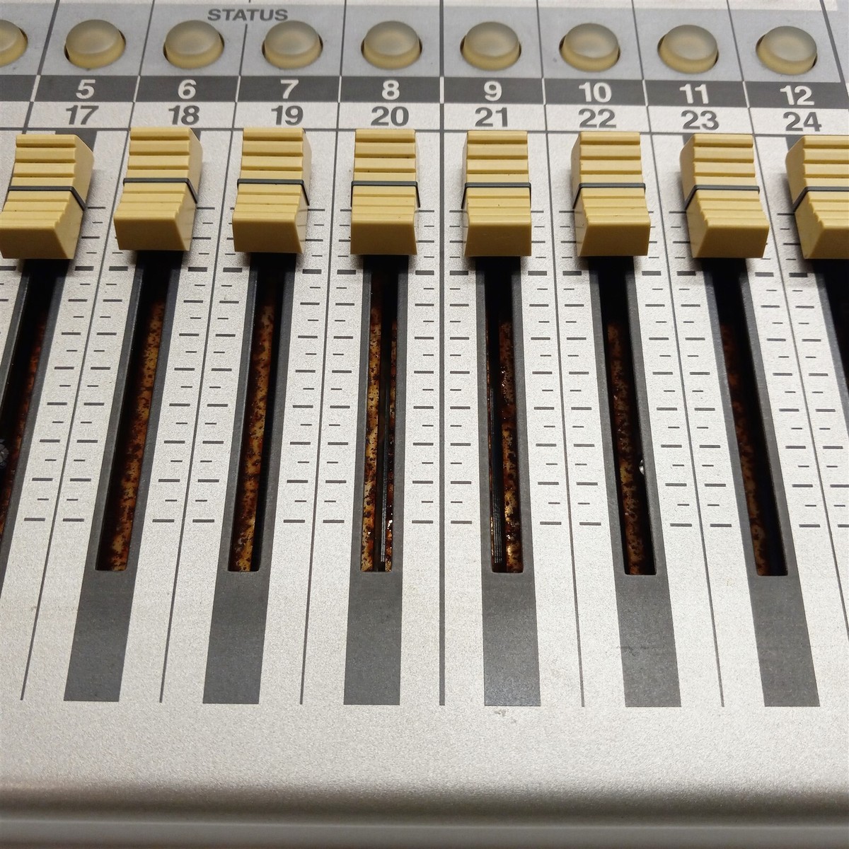 Roland SI-24 Studio Interface 8-Channel 96kHz/24-Bit R-BUS Analog