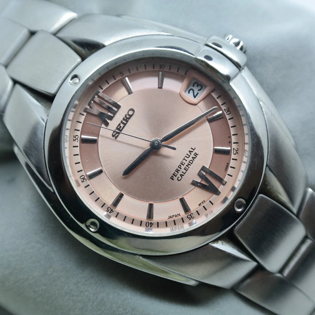 Rare Seiko Salmon Dial Perpetual Calendar Quartz Men's Watch Vintage 8F32-005A