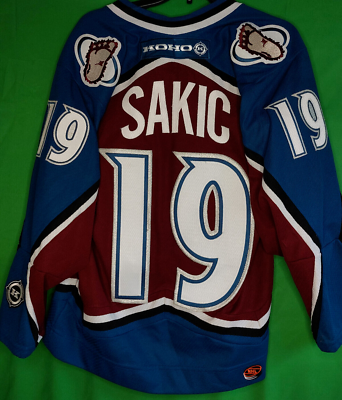 Joe Sakic Mens small Colorado Avalanche Jersey KOHO dark made in