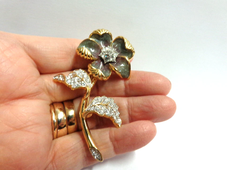 Nolan Miller Brooch/pin flower design rhinestones/gray enamel sz 2.5 in tall wgt - Image 4 of 4