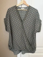 Max Studio Blouse Womens Size XL Wrap Floral Print Short Sleeve V Neck Top