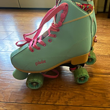 CUTE Roller Derby Pixie Girls Youth Quad Roller Skates size 3-6