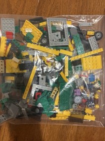 LEGO CITY Bus Station 60154 100% COMPLETE + All Minifigures DISASSEMBLED