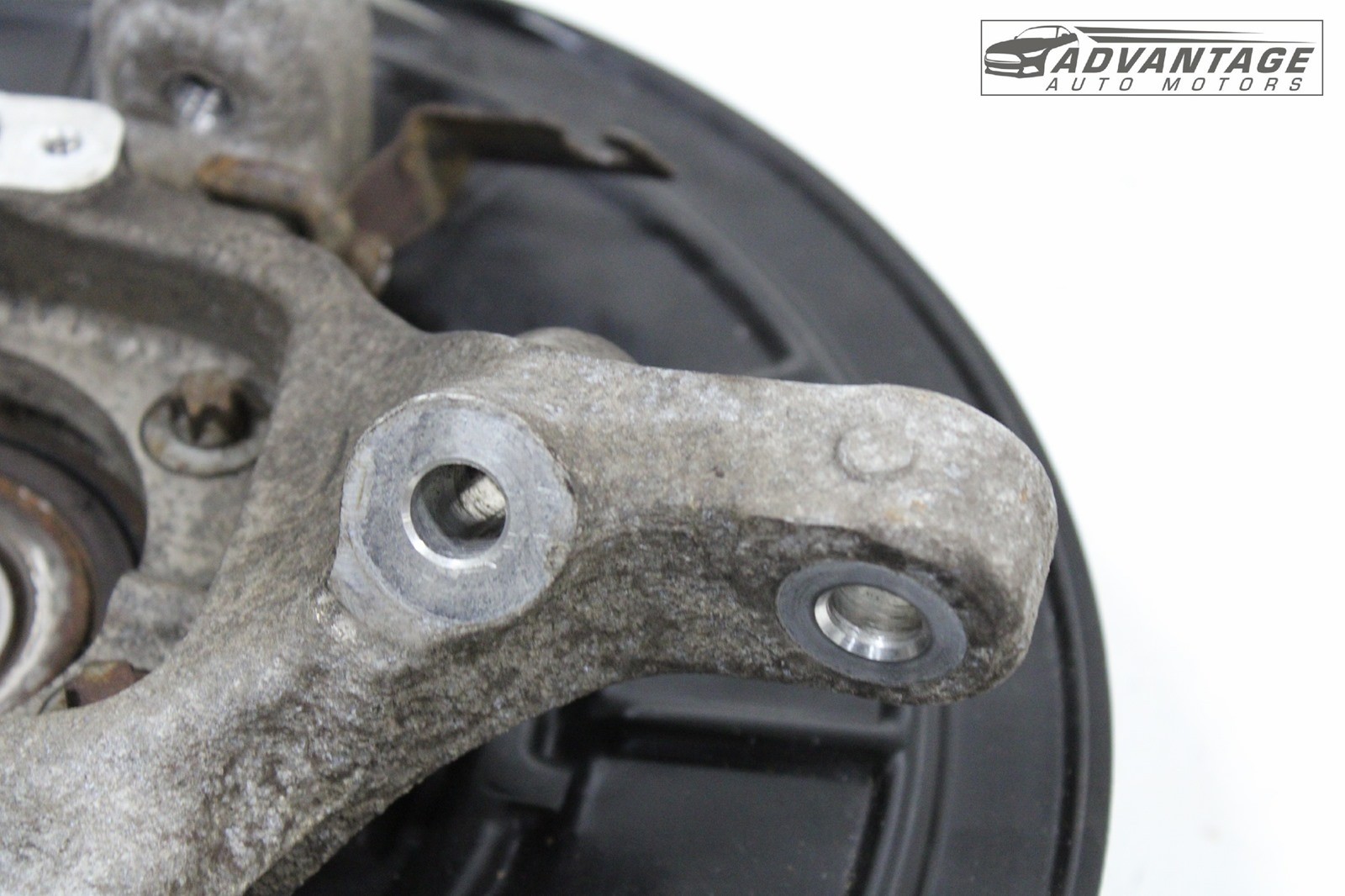 2014-2022 MASERATI QUATTROPORTE AWD REAR RIGHT SPINDLE KNUCKLE WHEEL HUB OEM