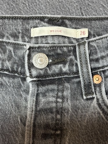 LEVI’S Premium Wedgie Fit Ankle Washed Black Jeans Women’s Sz 26 Button Up - Picture 6 of 7