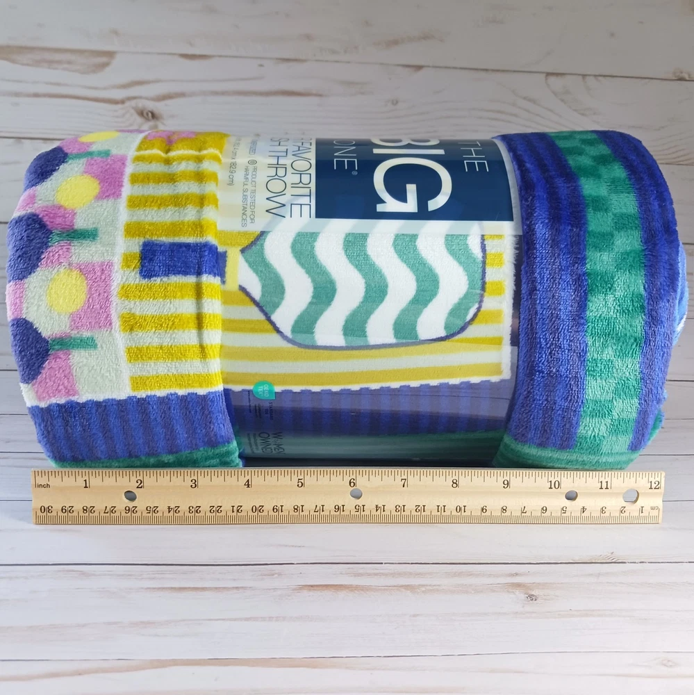 Oversized 5x6 Fleece Pickleball Plush Throw with Paddle Design Oversized 5x6 Fleece Pickleball Plush Throw with Paddle Design