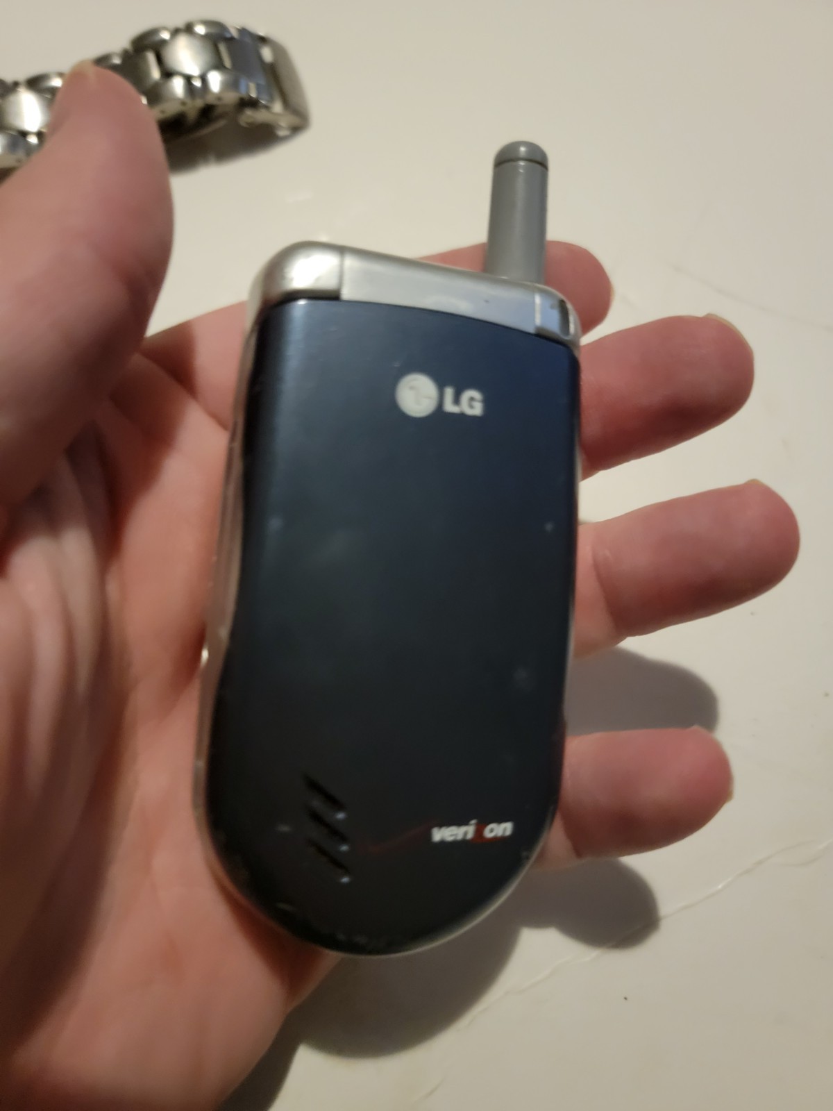 448.LG VX-3200 Very Rare - For Collectors - No Sim Card Untested For Parts