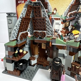 LEGO 4738 Harry Potter Hagrid&rsquo;s Hut W/Original Box, Minifigs, & Manual Read