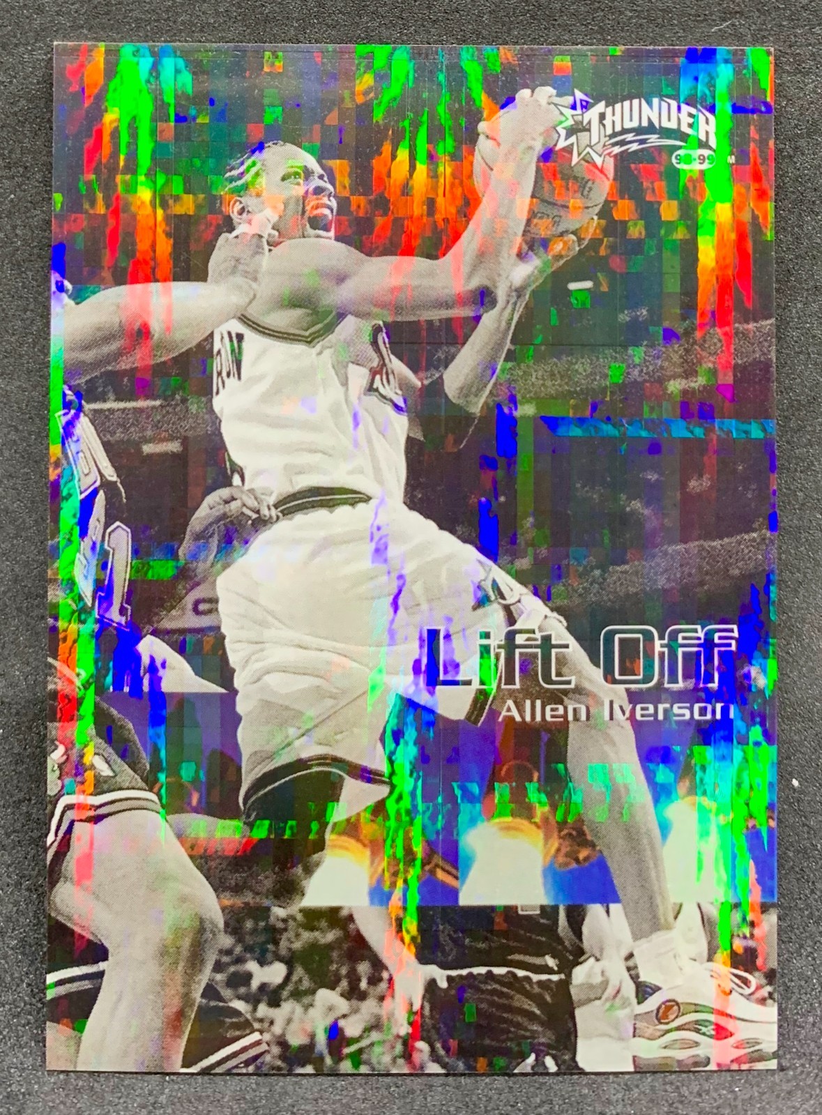 1998-99 Skybox Thunder ALLEN IVERSON 76ers Lift Off Atomic Refractor SP #5