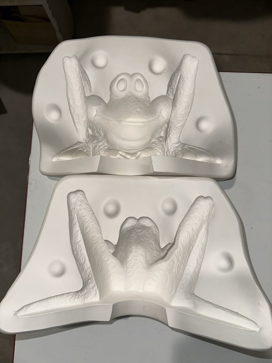 Scioto Ceramic TL Design Medium Oggy Froggy TL-626 1996 Ceramic