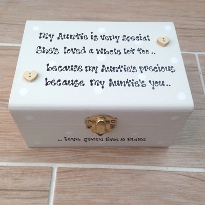 personalised auntie jewellery