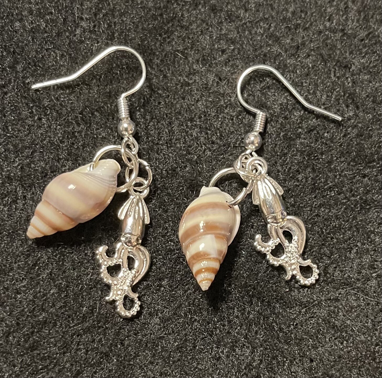 Stylish Dangle Earrings for Women – Trendy Fashion Jewelry-image