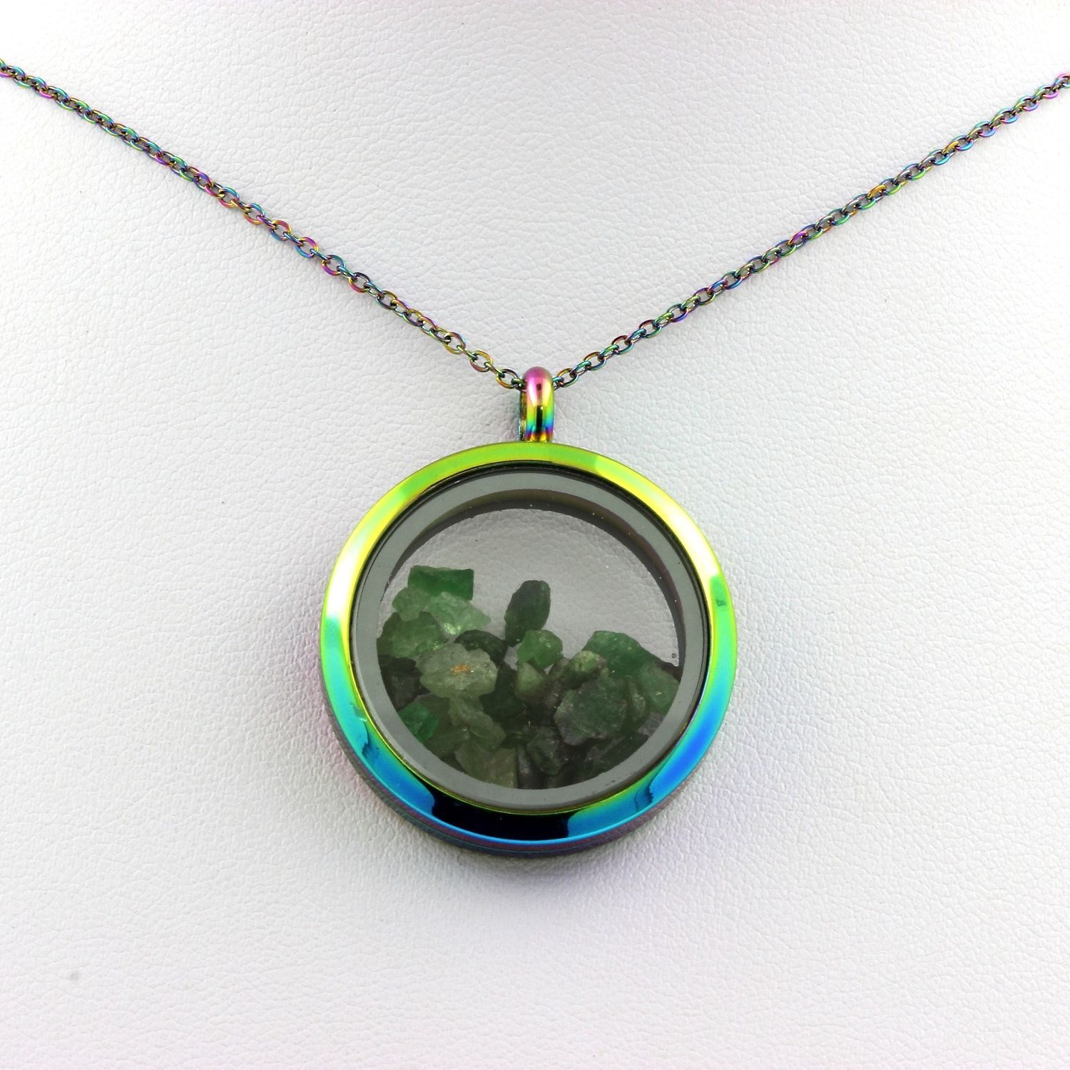 Collier Grenat Tsavorite brut multicolore bijoux pierres naturelles lithothérapie