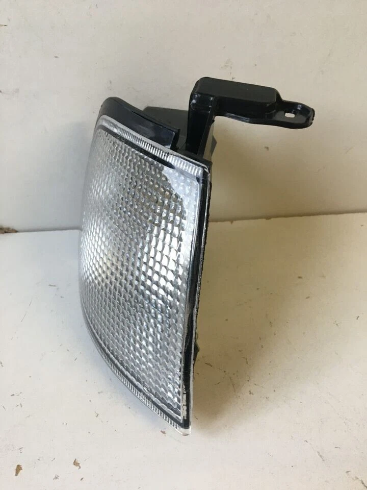 FITS NISSAN PRIMERA P10 FRONT INDICATOR CORNER LIGHT DRIVERS SIDE RIGHT HAND - Image 3 of 4