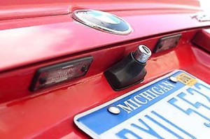 BMW E30 license plate lights rust 