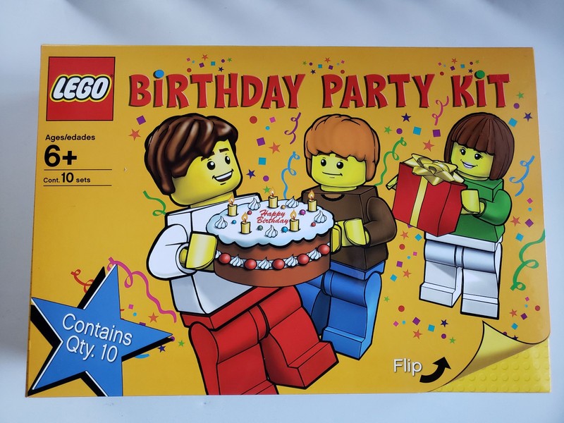 LEGO Birthday Party Kit for 10 - invites, minifigures and more! NIB