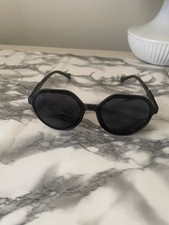 Retro chunky, black geometric sunglasses