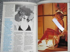 Corinne Russell, página 3 niña.  Folleto guía de glamour de fotografía de 35 mm.