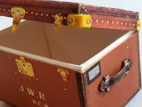 GARRET made antique Louis Vuitton miniature  paper craft trunk 1:12 scale - Picture 14 of 18