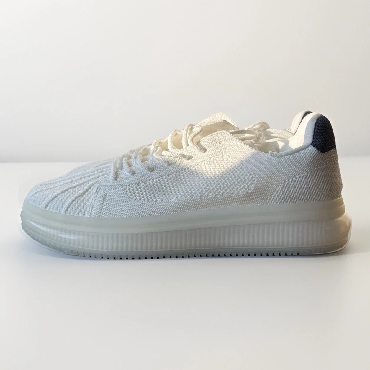 Toplife Men’s Sneaker Shoe Casual White Size 12 US Translucent Sole Navy Detail