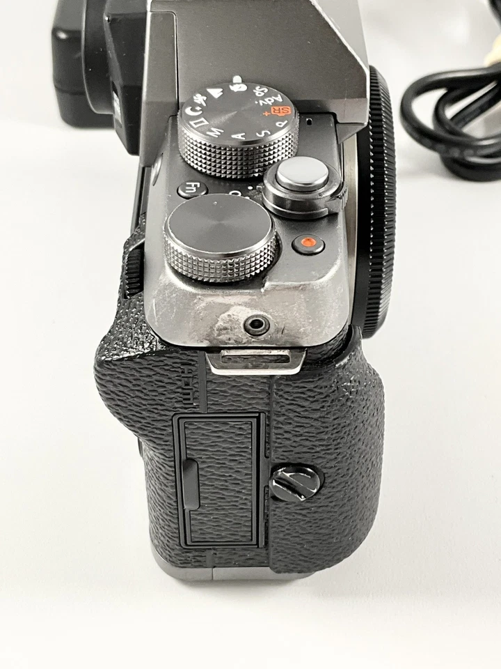 Fujifilm X-T100 24.2MP Digital Camera Dark Silver + XC15-45mm F3.5-5.6 + case, photo 4 of 5