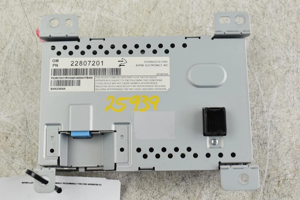 Pantalla de infoentretenimiento usada se adapta a: Chevrolet Equinox 2015 tablero inferior 7`` LT grado A Foto 2 de 4