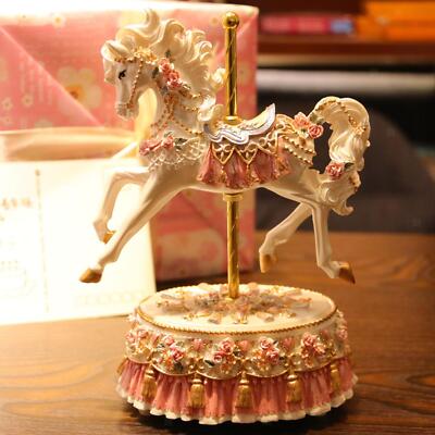 Karussell Pferd Statue Freund Geschenk Harz Spieluhr für Partys Schreibtisch Mantel