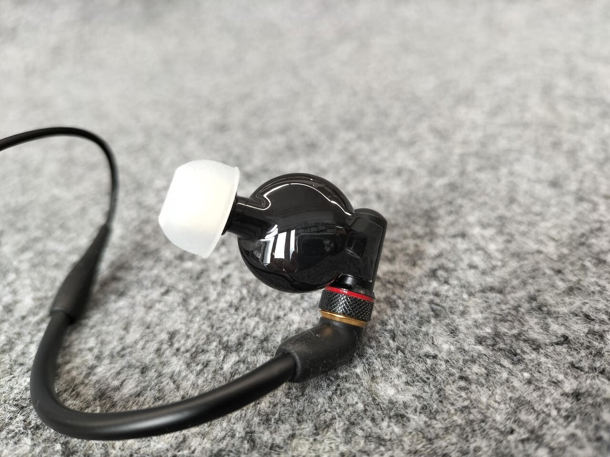 Sony MDR-EX800ST Inner Earphone Black JAPAN Music ear phones Sony MDR-EX800ST Inner Earphone Black JAPAN Music ear phones
