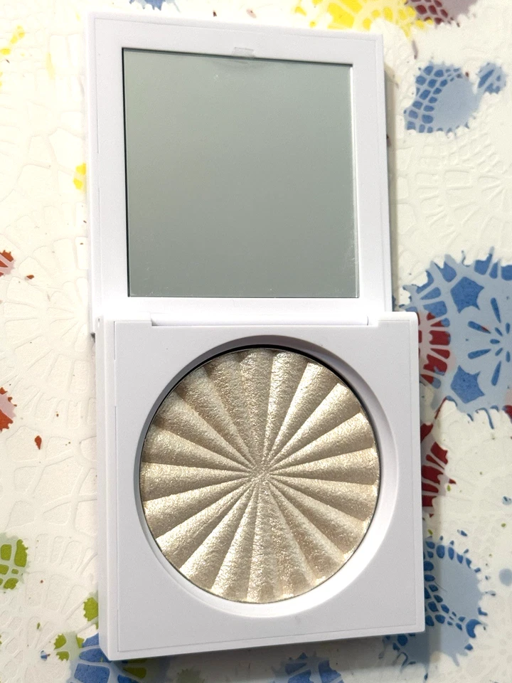 Ofra Cosmetics Highlighter GLAZED DONUT Pearlescent Pressed Powder *NEW IN BOX* - Image 2 of 4
