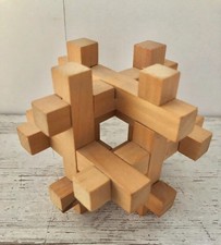 Holzspiel Holzpuzzle Geduldspiel Knobelspiel - Würfel aus 6 Kreuzen