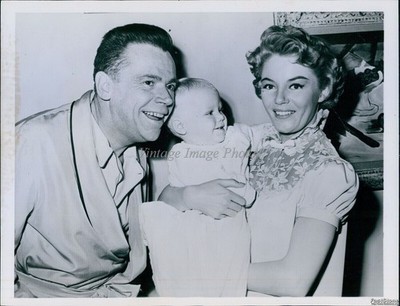 1956 Tom Ewell Son Tate, Sheree North The Lieutenant Wore Skirts Movie Photo 7x9