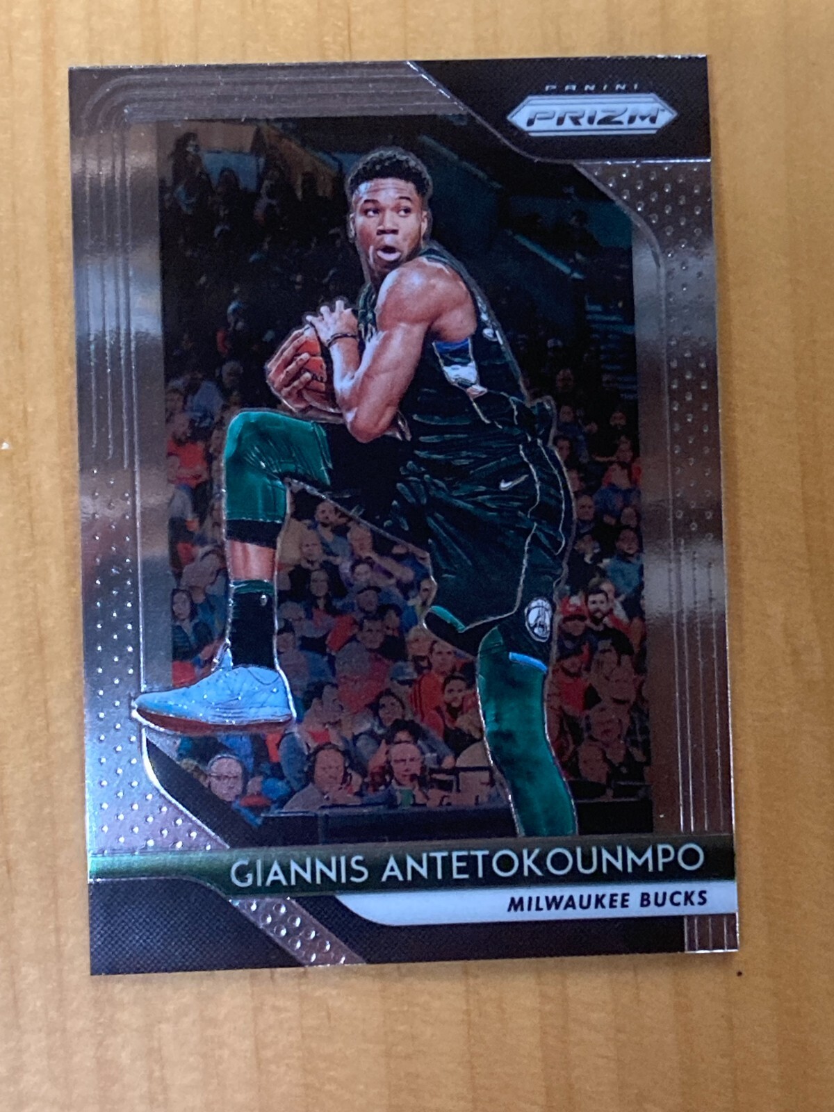GIANNIS ANTETOKOUNMPO 2018-19 PANINI PRIZM MILWAUKEE BUCKS CARD #296