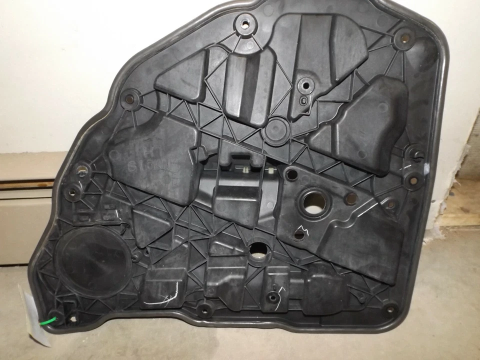 Placa de montaje regulador ventana lateral del conductor trasero Chrysler Sebring 2007-2010  Foto 4 de 4