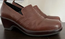 Dansko Size 41 10.5 Slip On Clog Made in Portugal Brown Leather Pleated Detail