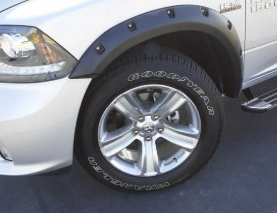 Комплект расширителей крыла Elite Series черные заклепки подходят для Dodge Ram 2500 3500 2010-2018 годов выпуска - Изображение 4 из 4