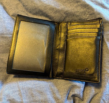 Montblanc Men’s Black Bifold Wallet with ID Window & Credit Card Slots