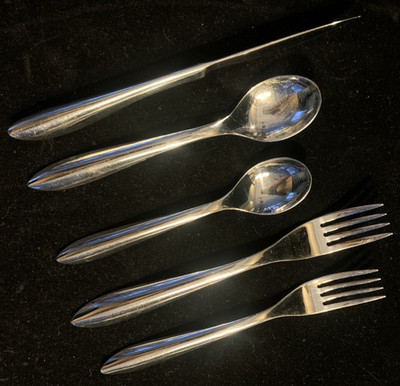 J A  Henckels (Zwilling) LA FEMINA 18/10 Stainless 5 Piece Place Setting EUC!