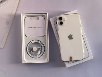 Apple iPhone 11 128GB 箱無し 715aZpyanZL.jpg_BO30,255,255,